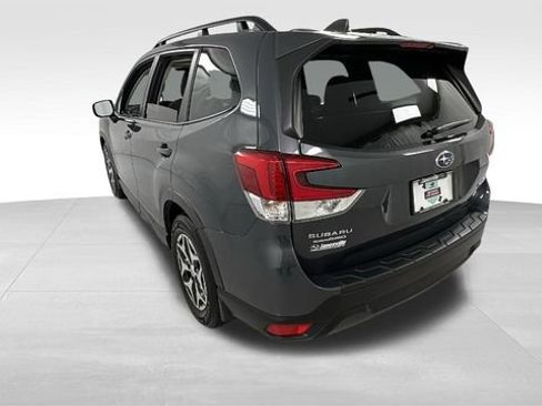 Certified 2023 Subaru Forester Premium image 5