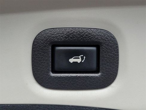 Used 2020 Nissan Rogue SL w/ Premium Package image 27