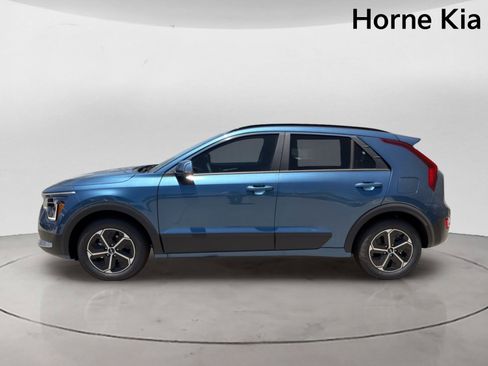 New 2026 Kia Niro EX FWD image 6
