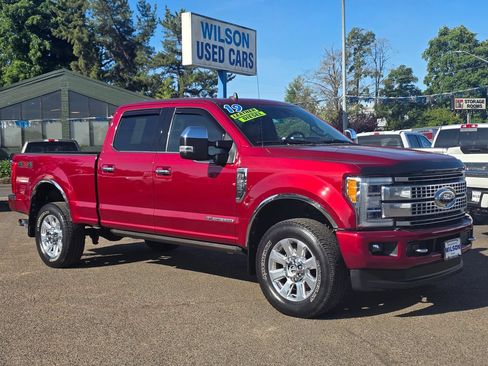 Used 2019 Ford F250 Platinum w/ Platinum Ultimate Package AWD/4WD image 33