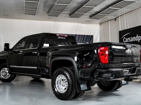 Used 2025 Chevrolet Silverado 3500 High Country w/ Technology Package AWD/4WD image 10
