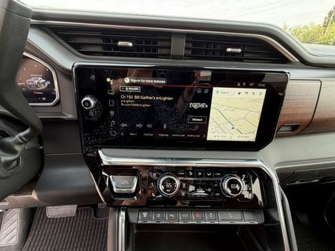 New 2026 GMC Sierra 2500 Denali Ultimate AWD/4WD image 12