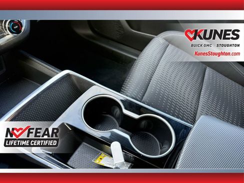 Used 2025 Chevrolet Equinox LT image 41