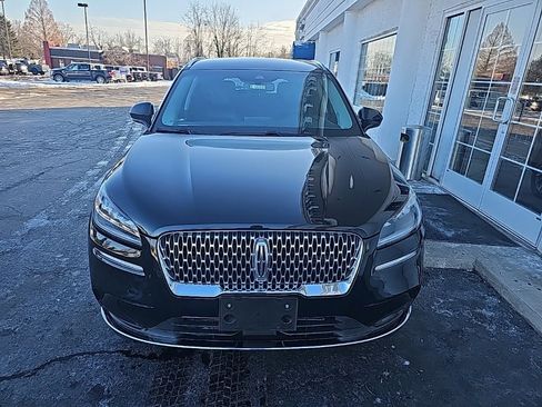 Used 2022 Lincoln Corsair Standard w/ Equipment Group 101A image 3