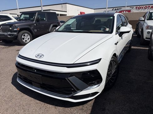 Used 2025 Hyundai Sonata Limited FWD image 4