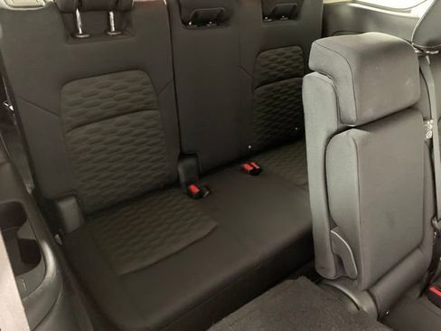 Used 2024 Nissan Pathfinder SV image 28