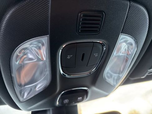 Used 2025 Jeep Compass Limited w/ Sun & Sound Group image 6