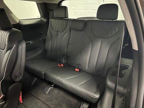 Used 2024 Hyundai Palisade Limited image 17