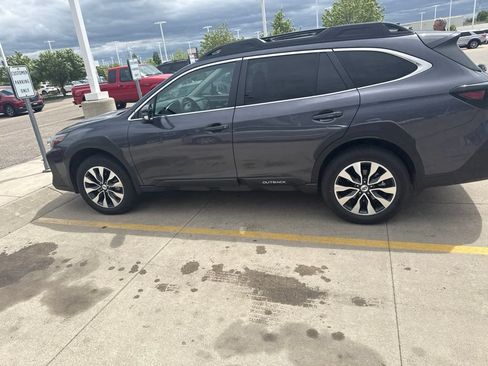 Used 2024 Subaru Outback Limited w/ Popular Package #2 AWD/4WD image 7