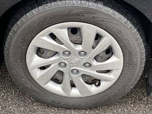 Used 2020 Hyundai Elantra SE w/ Cargo Package (C1) image 26