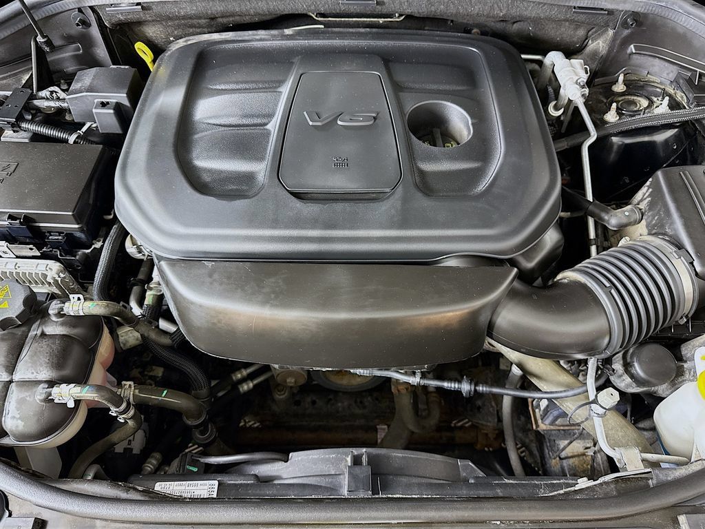 Used 2021 Jeep Grand Cherokee Laredo AWD/4WD image 35