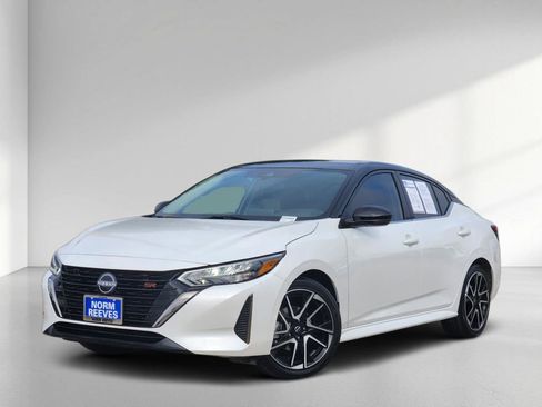 Used 2025 Nissan Sentra SR image 1