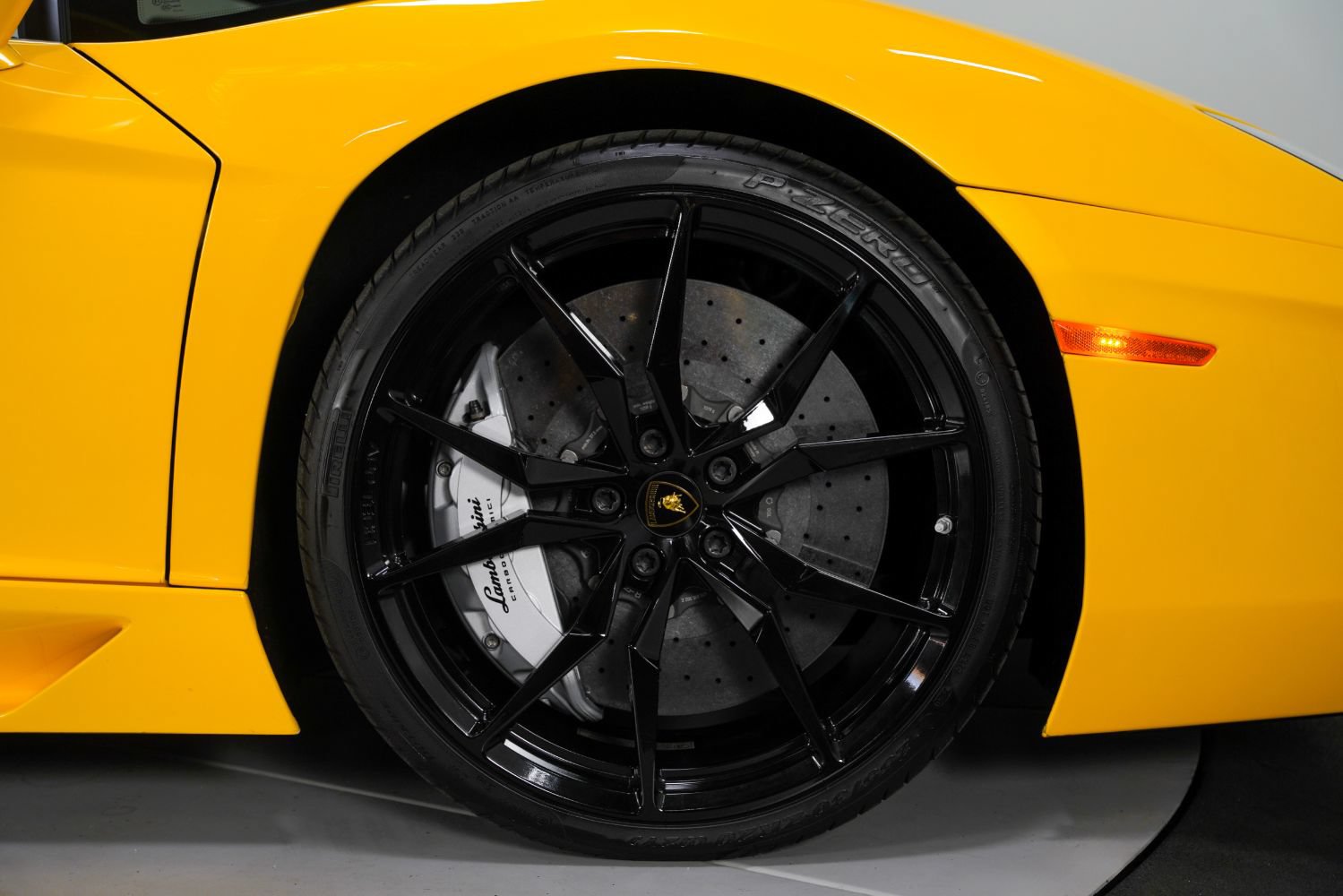 Used 2015 Lamborghini Aventador LP 700-4 AWD/4WD image 30