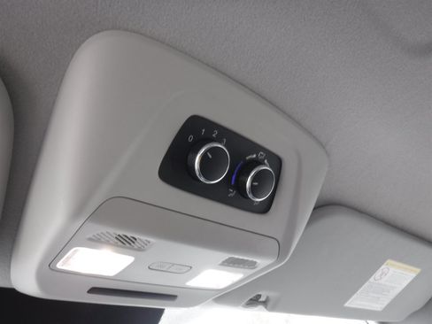 Used 2023 Ford Transit 350 XLT image 19