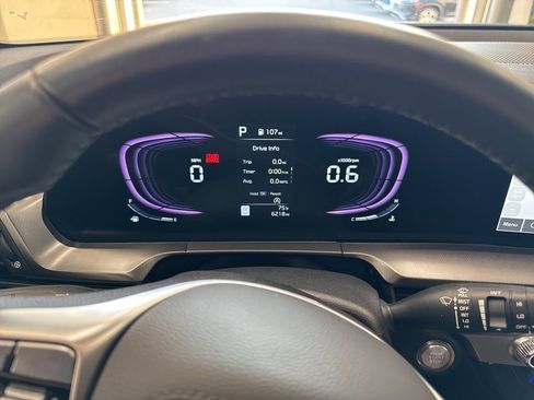 Used 2025 Kia Telluride S image 6