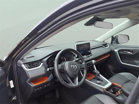 Used 2019 Toyota RAV4 Adventure image 11