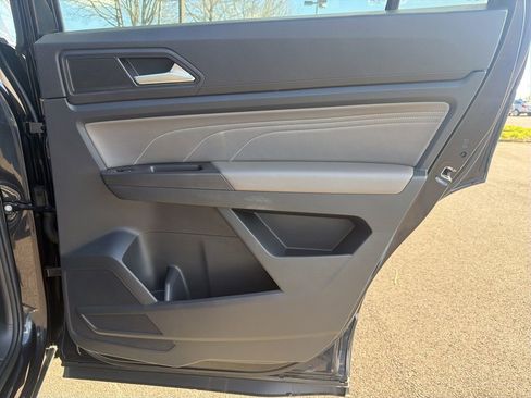 Used 2022 Volkswagen Atlas Cross Sport SE image 20