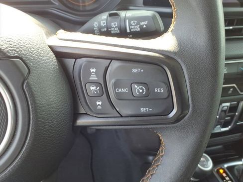 Used 2024 Jeep Wrangler Sport S image 19