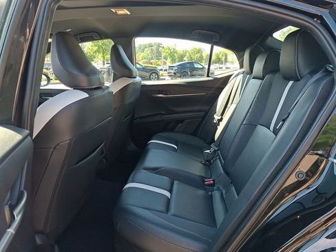 Used 2025 Toyota Camry SE FWD image 12