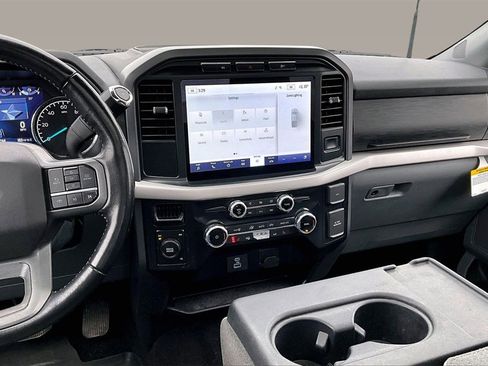 Used 2022 Ford F150 XLT w/ Equipment Group 302A High image 3