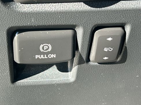 Used 2021 Ford F150 Lariat image 26