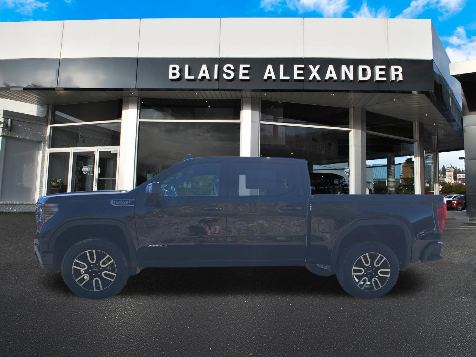 New 2026 GMC Sierra 1500 AT4 w/ LPO, Black Badging Package AWD/4WD image 6