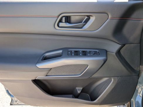 New 2026 Nissan Pathfinder Rock Creek w/ Rock Creek Premium Package AWD/4WD image 17