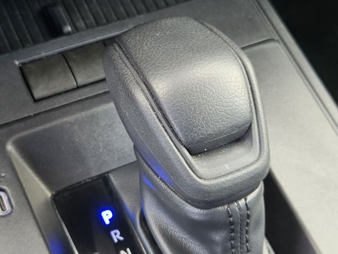 Used 2026 Toyota Corolla Cross LE FWD image 21