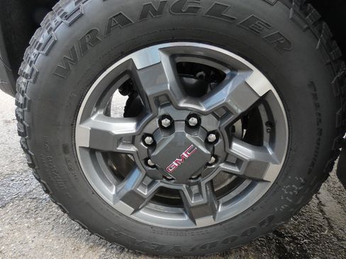 New 2026 GMC Sierra 2500 SLT w/ SLT Premium Package AWD/4WD image 8