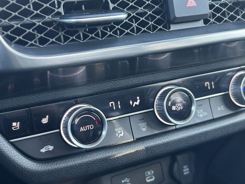 Certified 2025 Acura ADX A-Spec image 17