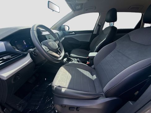 Used 2022 Volkswagen Taos SE image 18