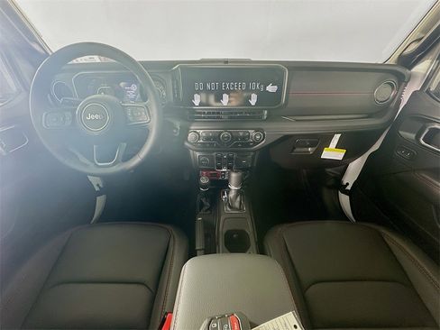 New 2025 Jeep Gladiator Rubicon w/ Convenience Group image 9