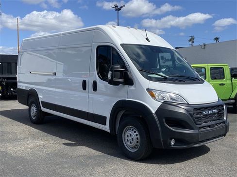New 2024 RAM ProMaster 3500 w/ Premium Convenience Group image 4