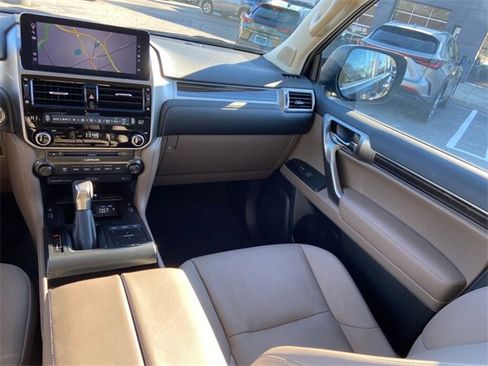 Certified 2023 Lexus GX 460 Premium image 16