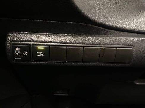Used 2024 Toyota Corolla LE FWD image 28