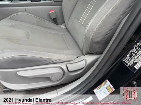 Used 2021 Hyundai Elantra SEL image 19