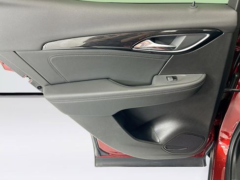 Used 2023 Buick Envision Essence image 24