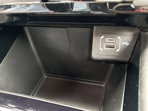 Used 2025 Jeep Compass Latitude w/ Altitude Special Edition image 18