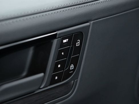 New 2026 Porsche Cayenne GTS image 26