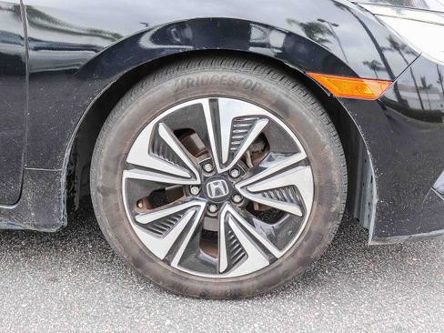 Used 2017 Honda Civic EX-T image 7