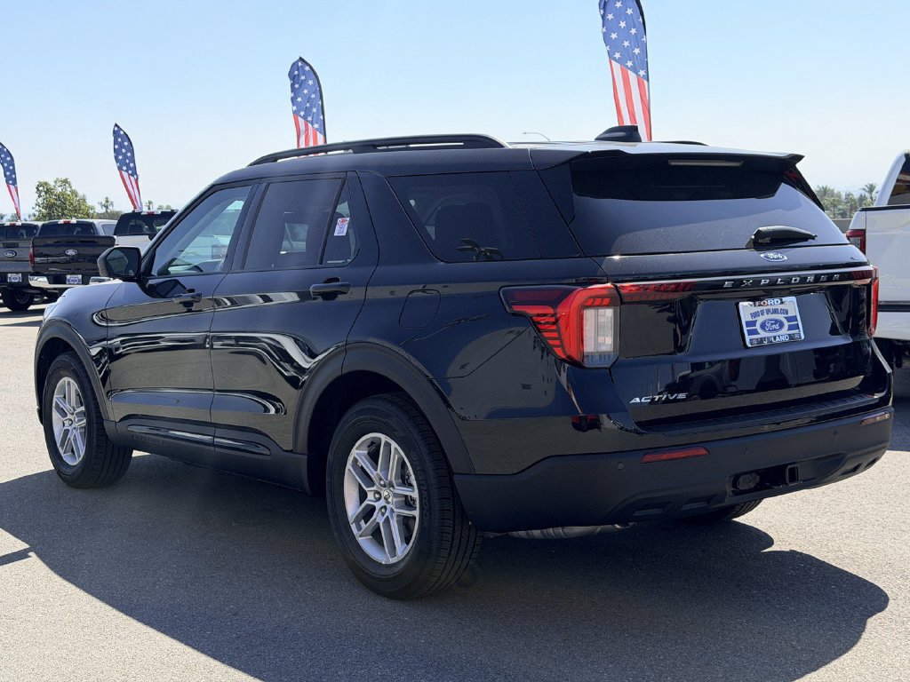 New 2026 Ford Explorer Active RWD image 5