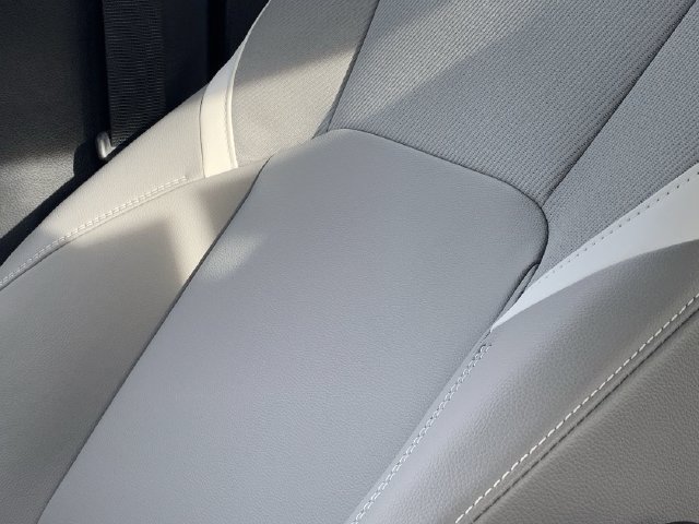 Used 2026 Toyota Camry SE w/ Convenience Package FWD image 11