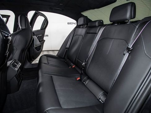 Used 2026 BMW M5 w/ Executive Package image 16