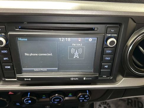 Used 2019 Toyota Tacoma SR5 AWD/4WD image 25