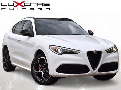 Used 2022 Alfa Romeo Stelvio Veloce AWD/4WD image 1