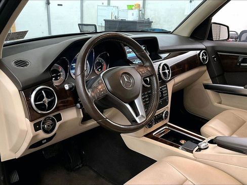 Used 2015 Mercedes-Benz GLK 350 4MATIC image 13
