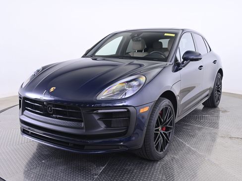 Certified 2022 Porsche Macan GTS AWD/4WD image 1
