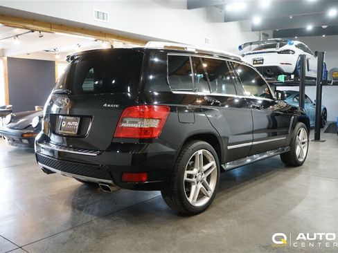 Used 2010 Mercedes-Benz GLK 350 4MATIC image 4
