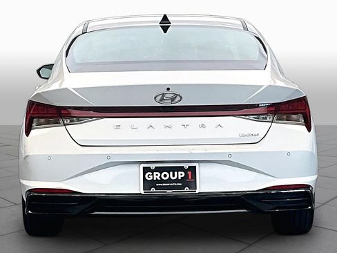 Used 2023 Hyundai Elantra Limited w/ Cargo Package FWD image 4