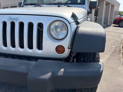 Used 2009 Jeep Wrangler X AWD/4WD image 5
